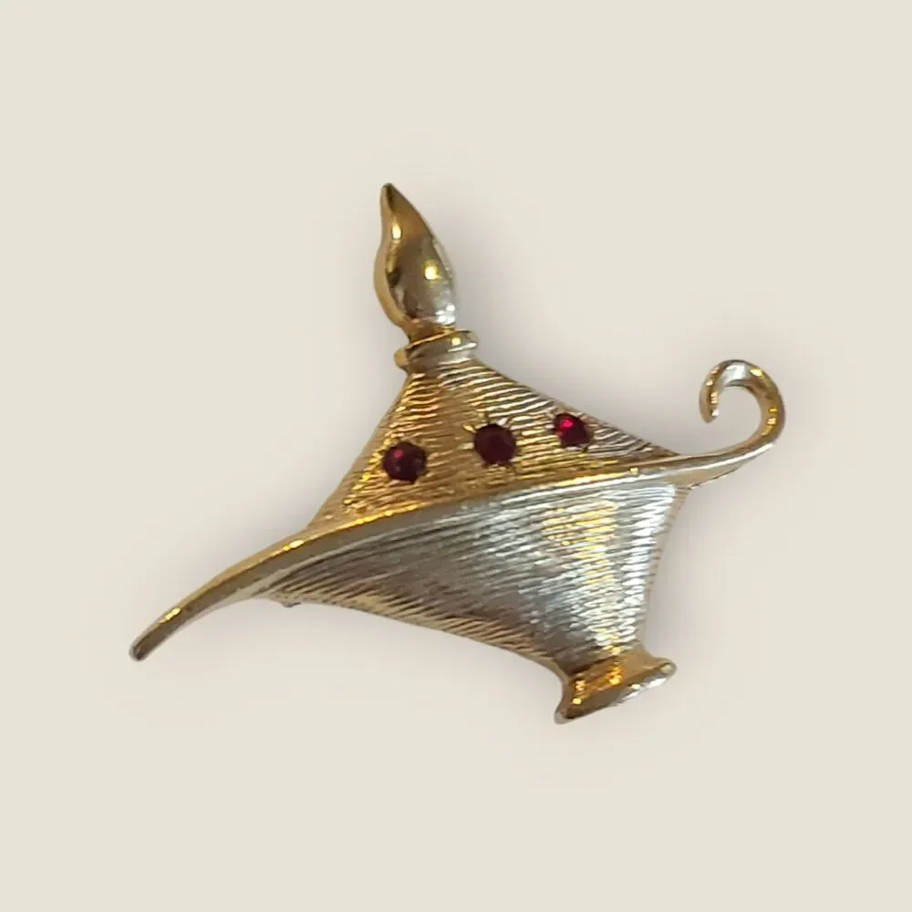 Vintage Gold Tone Red Crystal Genie Oil Lamp Pin Estate
